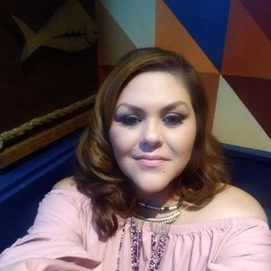 Meet your Posher, Lorena